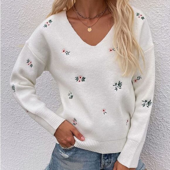 New White V Neck Embroidered Ribbed Knit Pullover Sweater - Picture 2 of 13